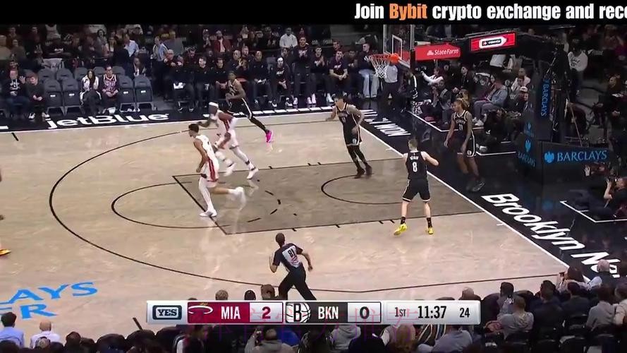 鲍威尔上反篮压哨命中,半场战罢热火仅落后勇士4分 鲍威尔上反篮压哨命中,半场战罢热火仅落后勇士4分